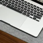 APPLE MACBOOK AIR-4