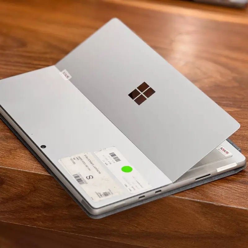 MICROSOFT SURFACE PRO 8 -6 MICROSOFT SURFACE PRO 8